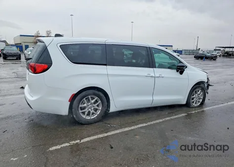 2025 Chrysler Voyager Lx z USA, uszkodzony, nr VIN 2C4RC1CGXSR519109